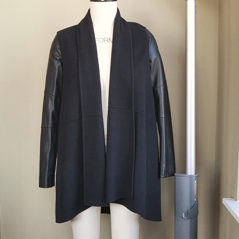 DKNY double face wool coat with faux leather sleeve size 6 black New
